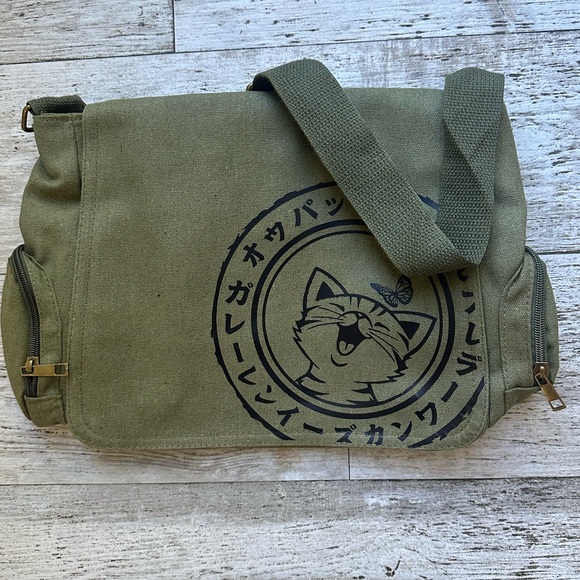 Women’s Vintage Inspired Army Green Canvas Cat Print Messenger Bag - Picture 5 of 12